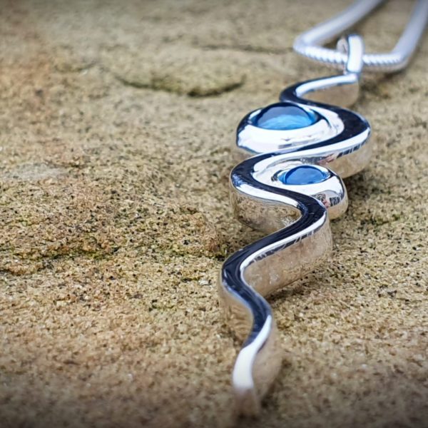 Flow Pendant X by Rob Morris - Image 3