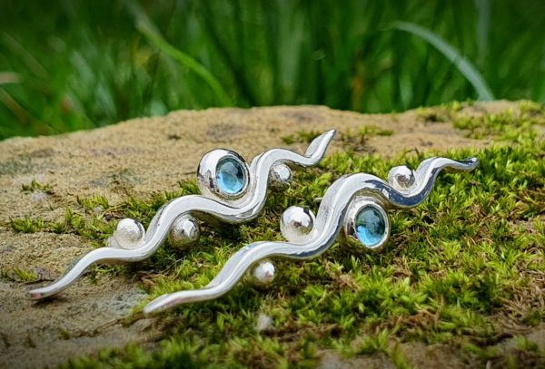 Flow Large Studs by Rob Morris