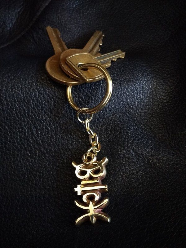 Gloria Keyring by Rob Morris